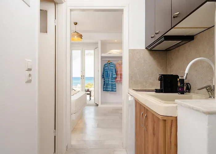 Celestial Seaview Apartments-thiseas Апартаменты