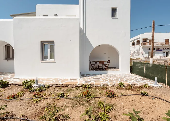 Celestial Seaview Apartments-thiseas Naxos City